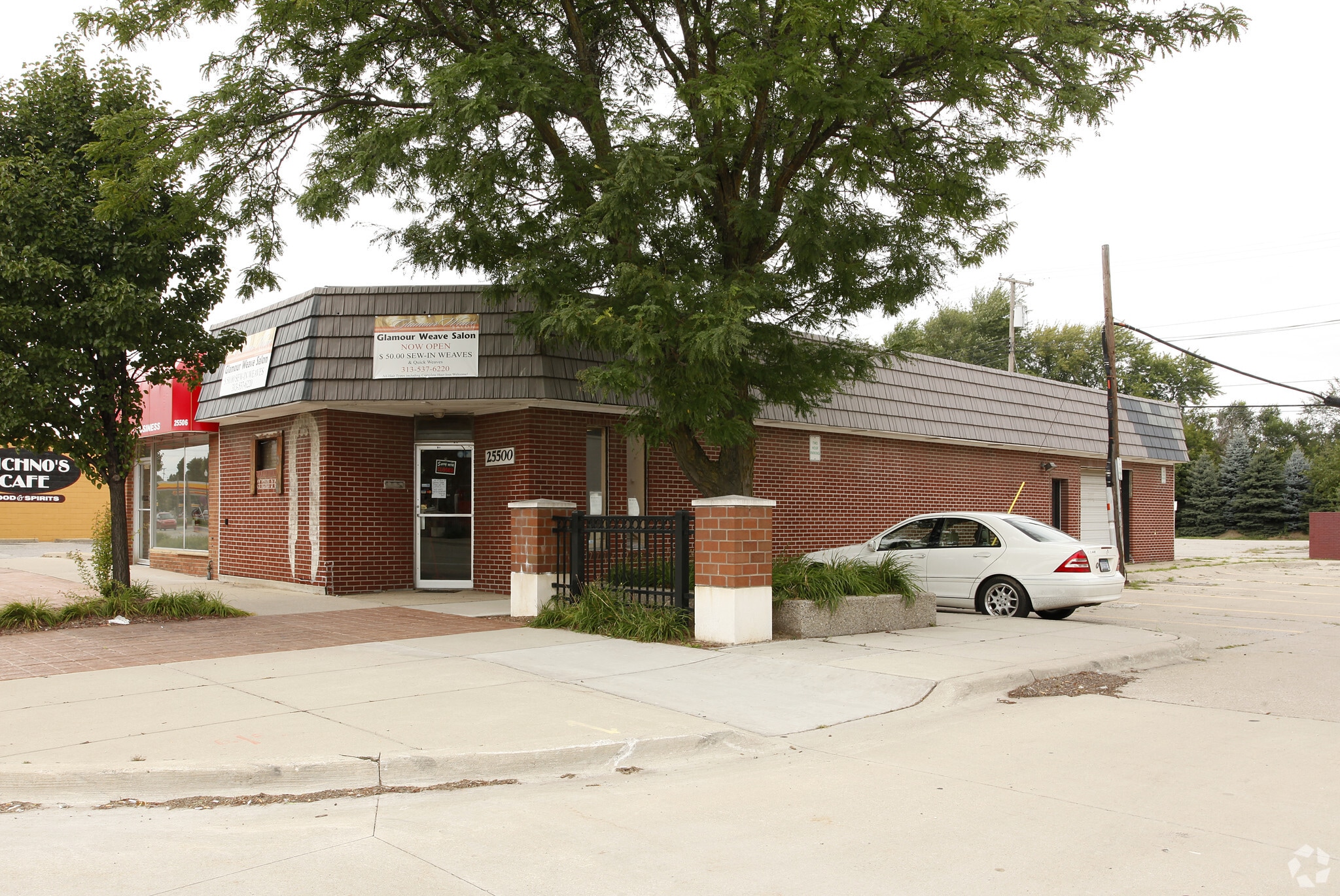 25500 5 Mile Rd, Redford Township, MI for sale Primary Photo- Image 1 of 4