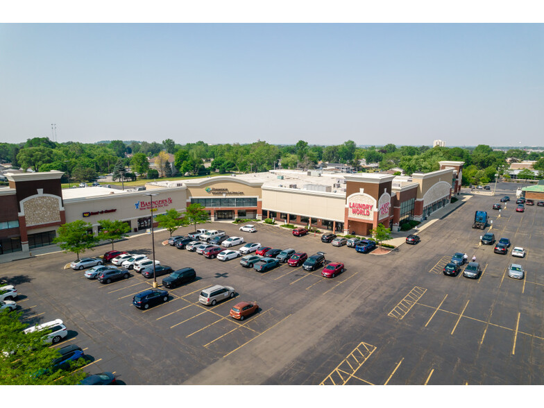 2112 W Jefferson St, Joliet, IL for lease - Building Photo - Image 1 of 12