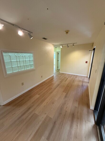5550 26th St, Bradenton, FL à vendre - Photo du bâtiment - Image 3 de 22