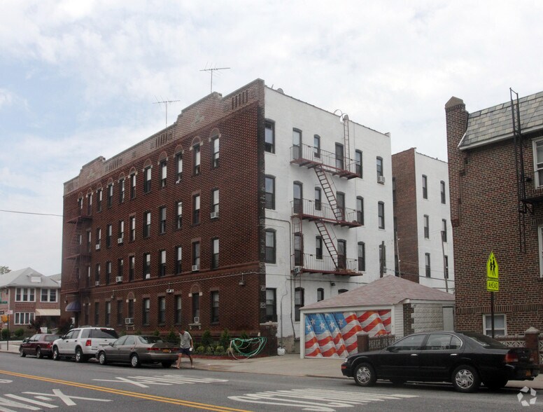 1865 77th St, Brooklyn, NY for lease - Building Photo - Image 2 of 5