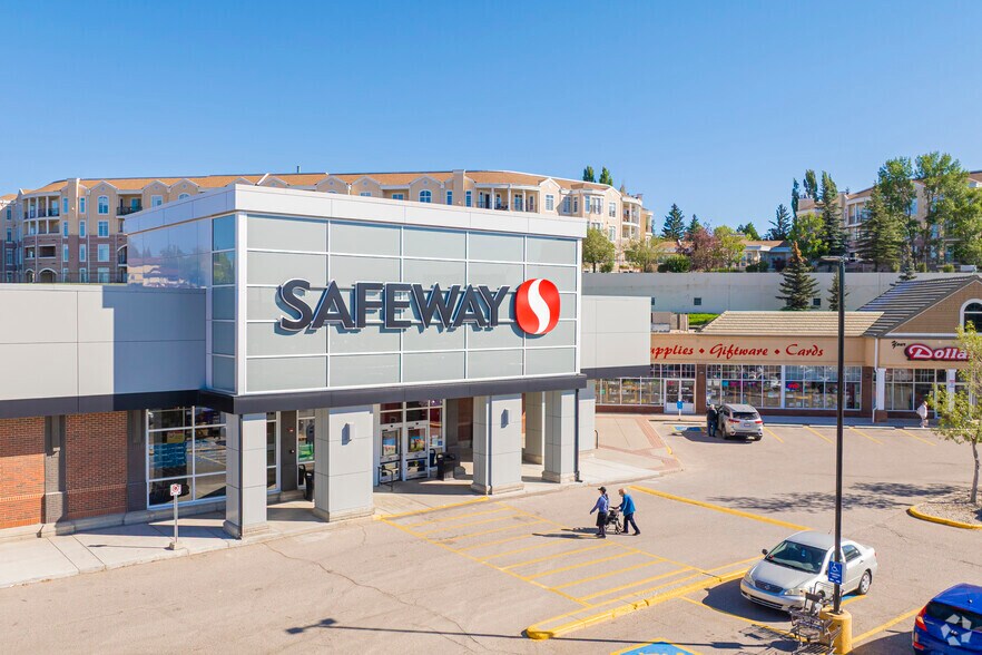 5005 Dalhousie Dr NW, Calgary, AB à louer - Photo du bâtiment - Image 2 de 4