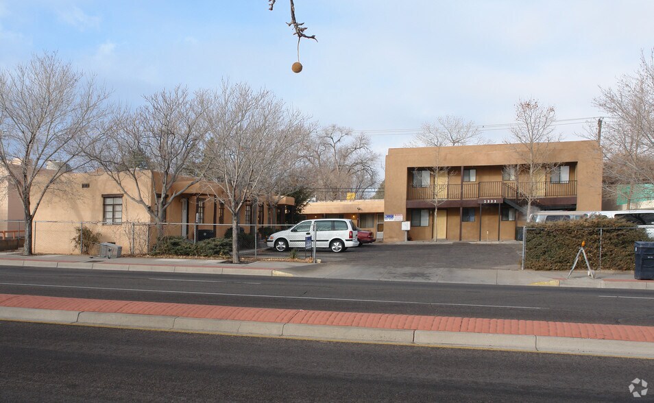 1333-1339 San Mateo Blvd SE, Albuquerque, NM à vendre - Photo du bâtiment - Image 2 de 12