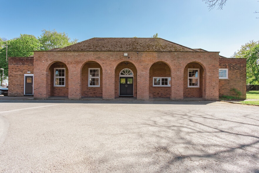 Leeds East Airport, Church Fenton for lease - Building Photo - Image 2 of 4