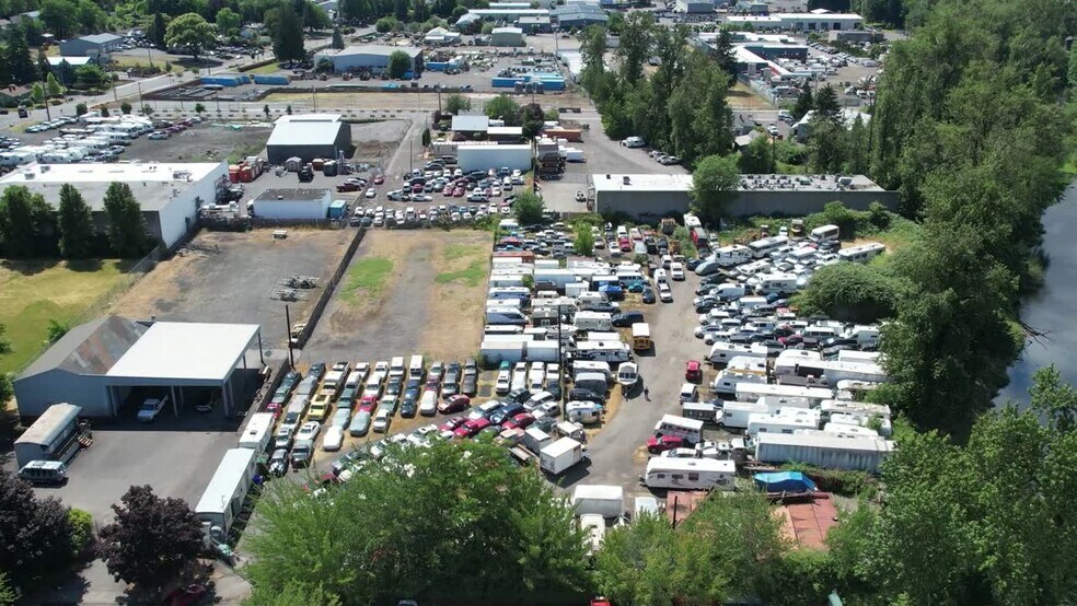 5305 NE 115th St, Portland, OR à louer - Vidéo sur l’inscription commerciale - Image 2 de 8