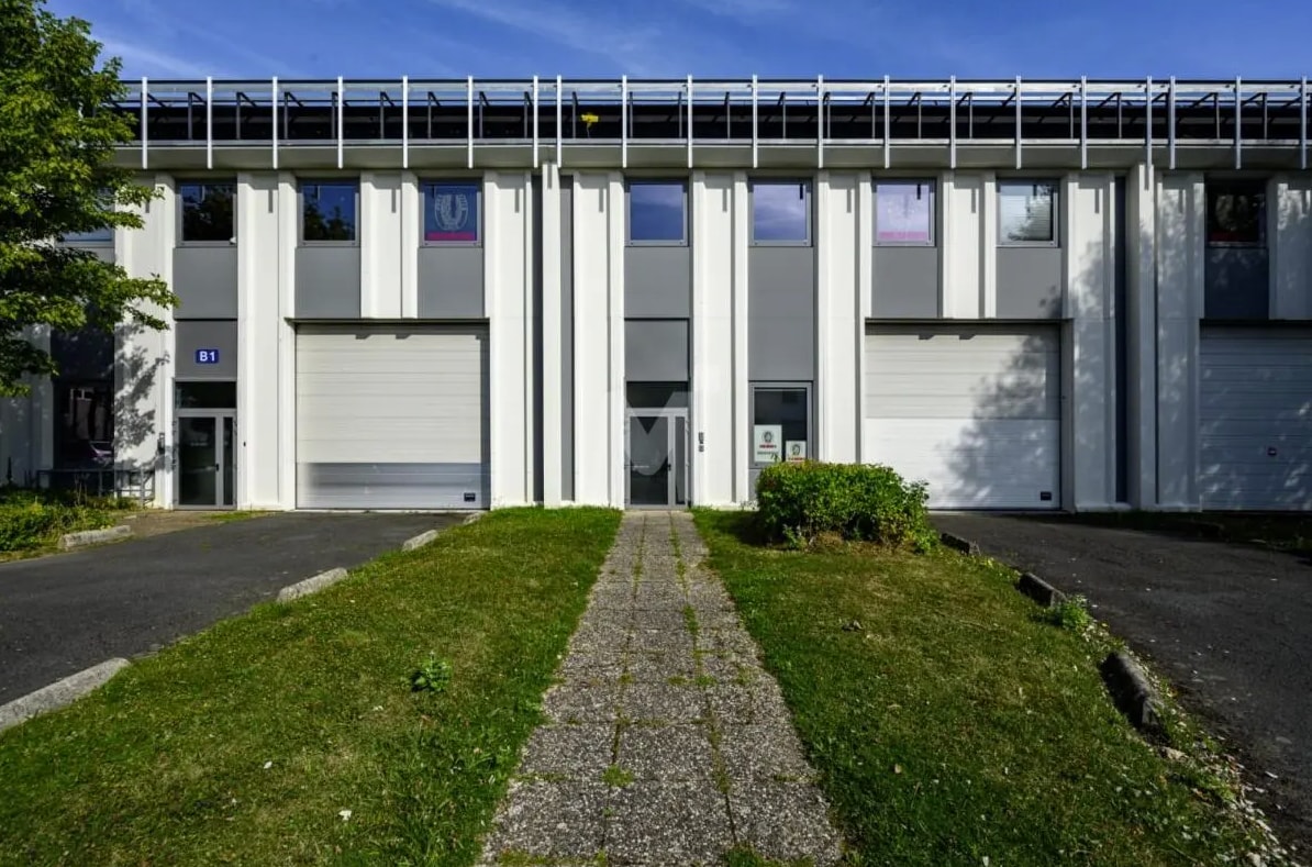 Flex in Villebon-sur-Yvette for lease Building Photo- Image 1 of 3