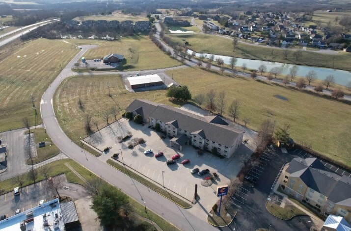 115 Stone Trace Dr, Mount Sterling, KY for sale - Building Photo - Image 2 of 3