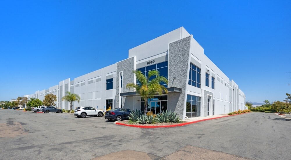 6060 Business Center Ct, San Diego, CA à louer Photo du bâtiment- Image 1 de 12