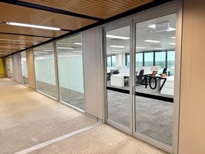 20 Lexington Dr, Bella Vista for lease Interior Photo- Image 2 of 4