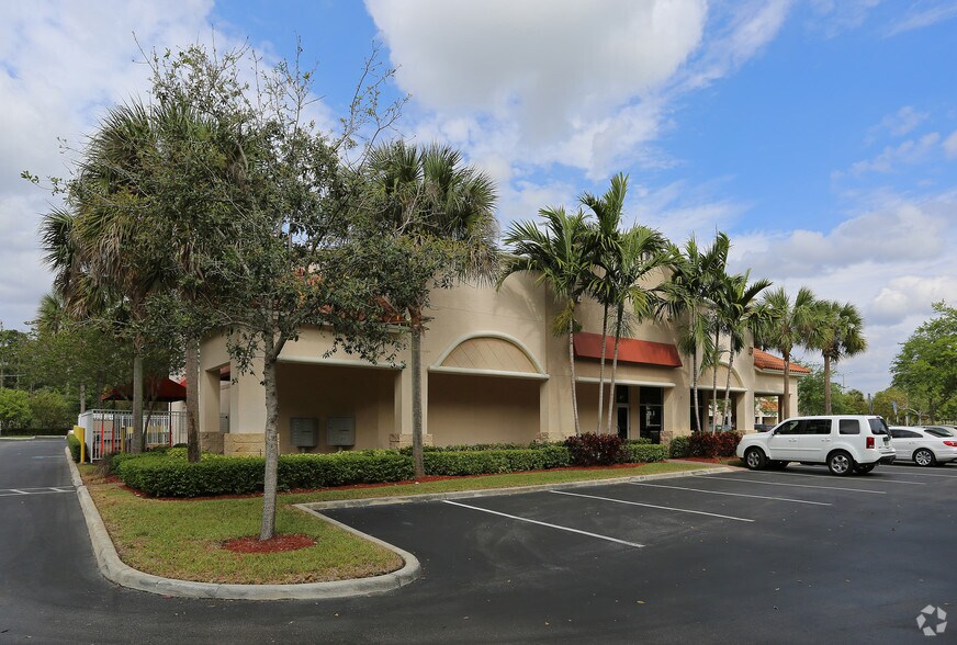 4800 W Hillsboro Blvd, Coconut Creek, FL à louer - Photo du bâtiment - Image 2 de 7