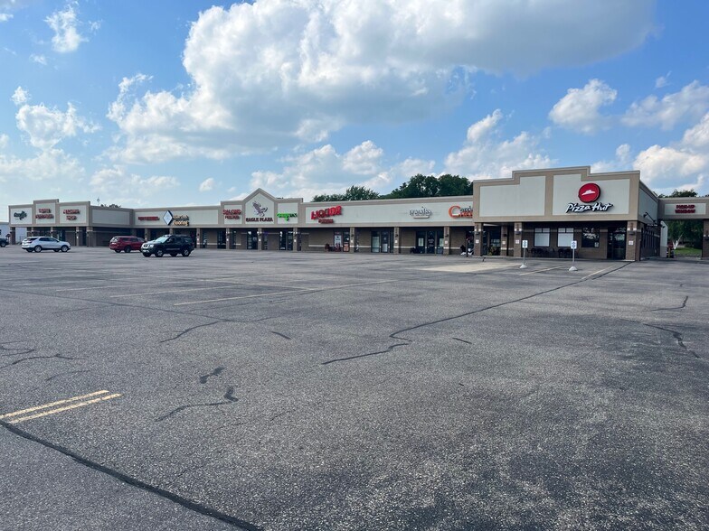 819 Phillips Blvd, Sauk City, WI à louer - Photo du bâtiment - Image 3 de 9