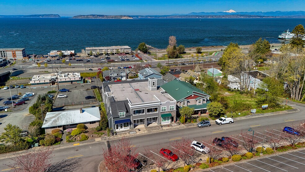 716 3rd St, Mukilteo, WA à vendre - Photo du bâtiment - Image 3 de 6