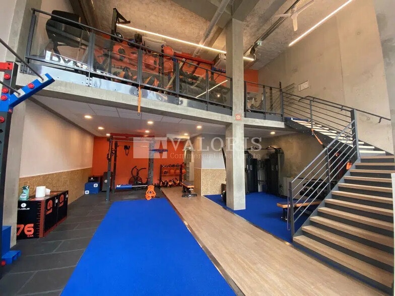 Retail in Lyon for lease - Interior Photo - Image 1 of 6