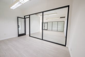 2842-2912 Colorado Ave, Santa Monica, CA for lease Interior Photo- Image 2 of 19