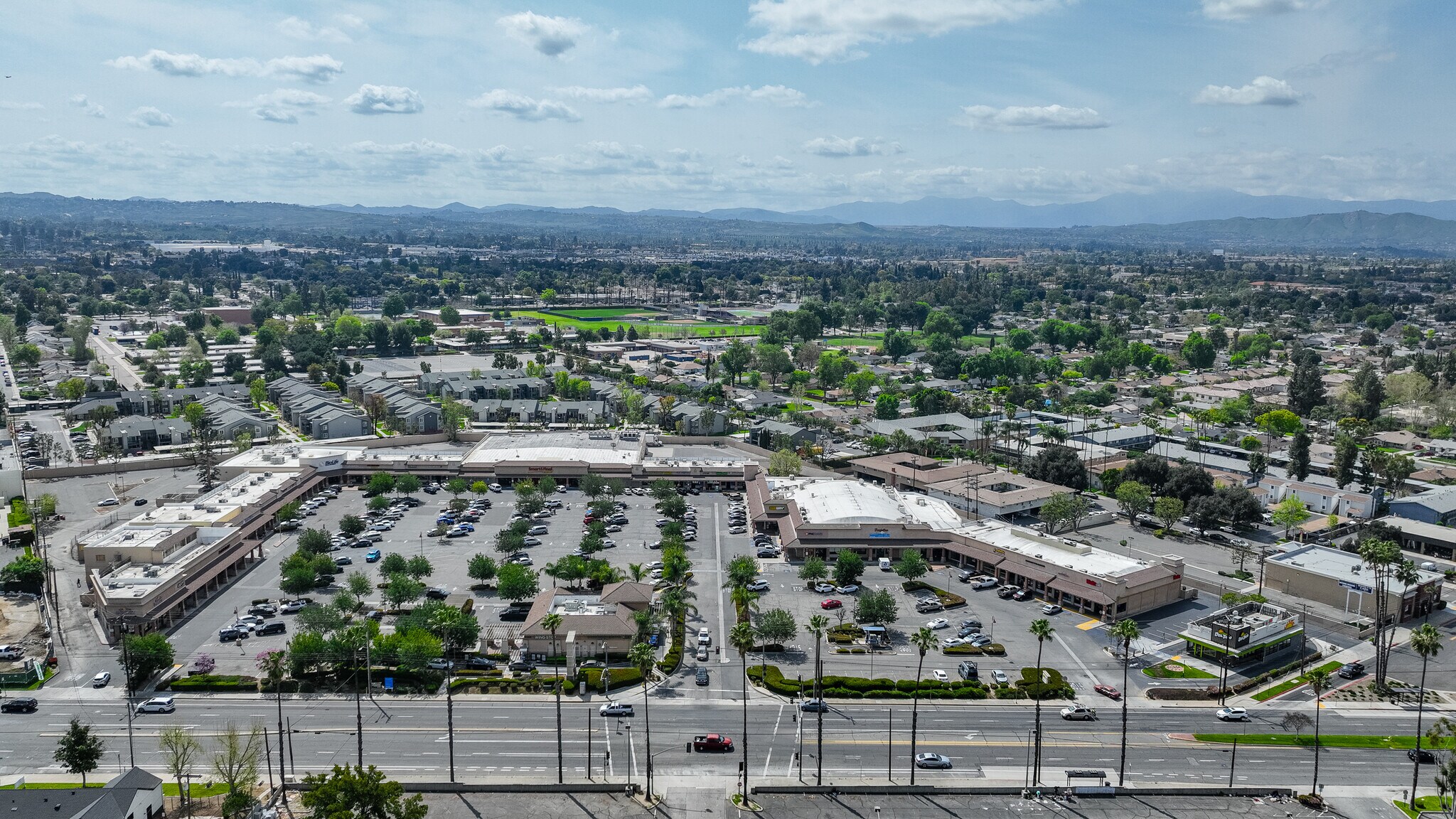 5130-5290 Arlington Ave, Riverside, CA à louer Photo du bâtiment- Image 1 de 8
