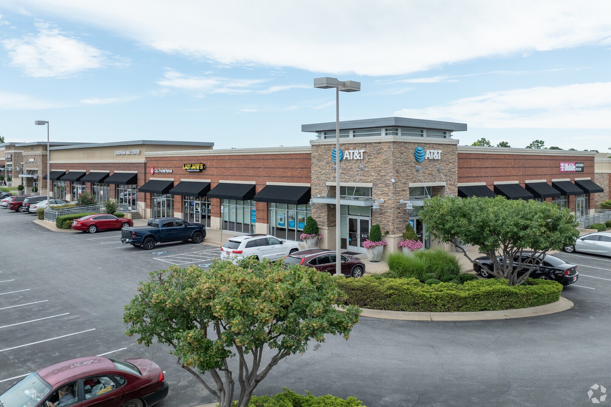 10035 S Memorial Dr, Tulsa, OK for lease Primary Photo- Image 1 of 12