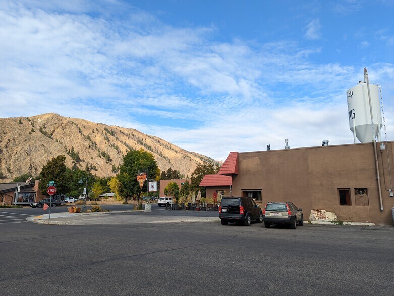202 N Main St, Hailey, ID à vendre - Photo du bâtiment - Image 3 de 12