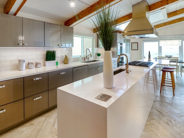 6601 E Seaside Walk, Long Beach, CA à vendre - Photo du bâtiment - Image 2 de 22