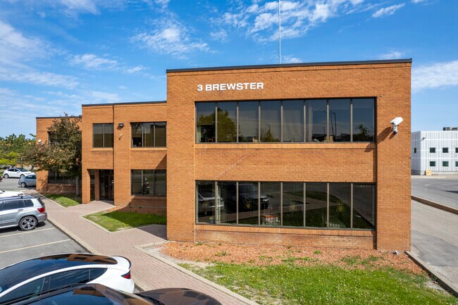Plus de détails pour 3 Brewster Rd, Brampton, ON - Industriel à vendre