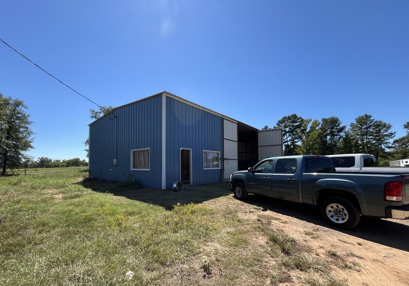 144 County Road 4107 S, Henderson, TX à vendre - Photo principale - Image 1 de 6