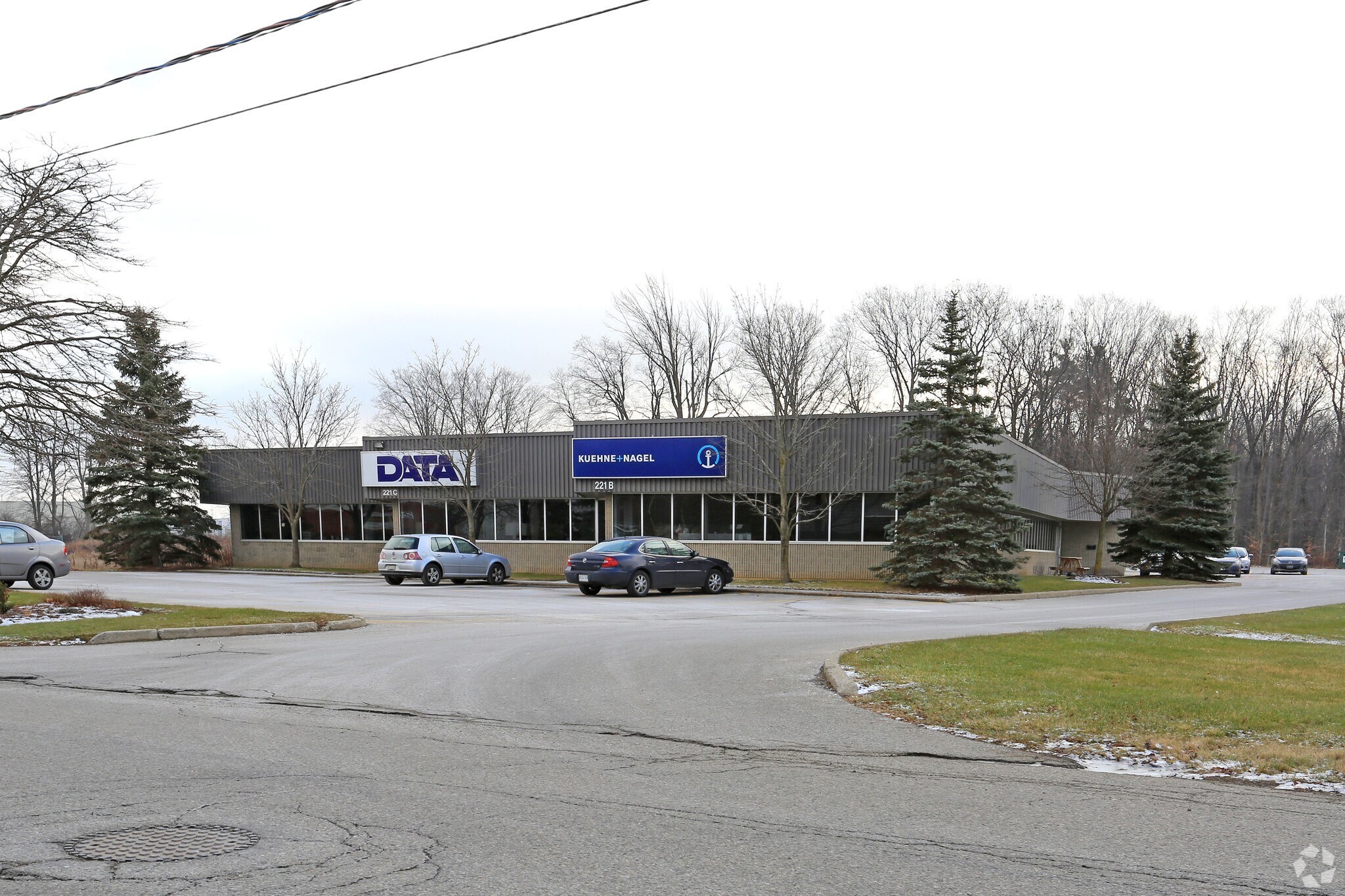 221 Mcintyre Dr, Kitchener, ON for sale Primary Photo- Image 1 of 1