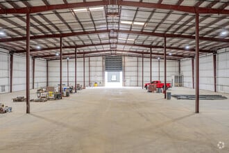 1001 Bridge St, Fuquay Varina, NC for lease Interior Photo- Image 2 of 2