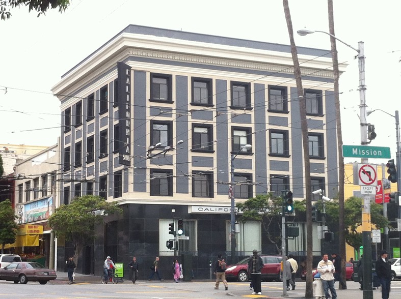 3000-3004 16th St, San Francisco, CA for lease - Building Photo - Image 1 of 6