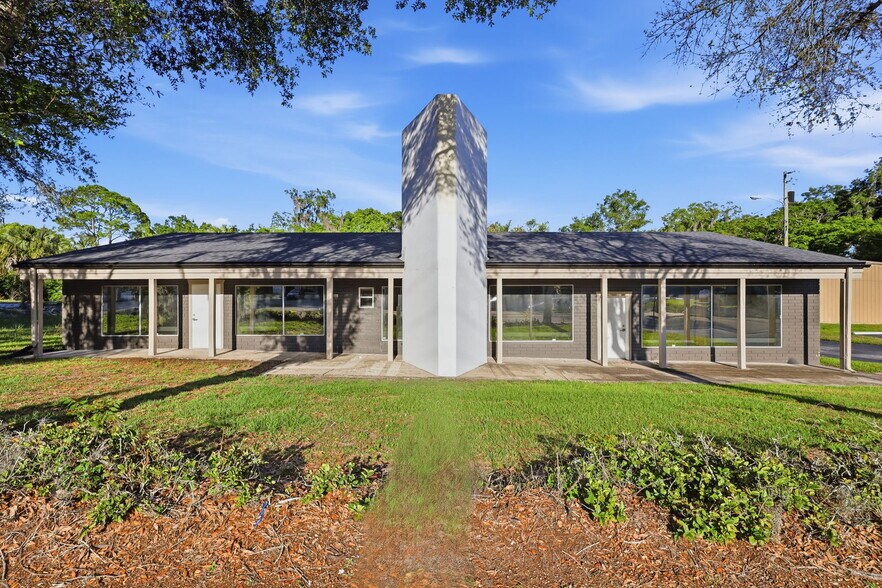346 N Volusia Ave, Orange City, FL à louer - Photo du bâtiment - Image 2 de 24