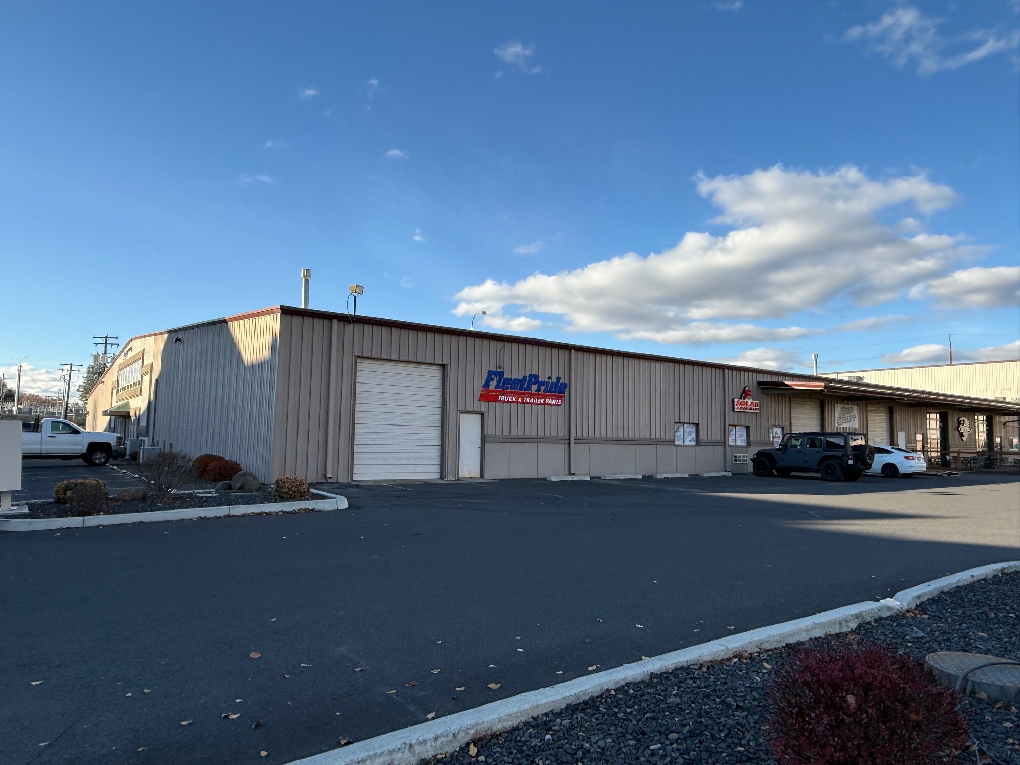 1015 E Lincoln Ave, Yakima, WA à vendre Photo du bâtiment- Image 1 de 14