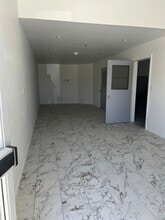 370 W San Rafael Rd, Palm Springs, CA for lease Interior Photo- Image 1 of 5