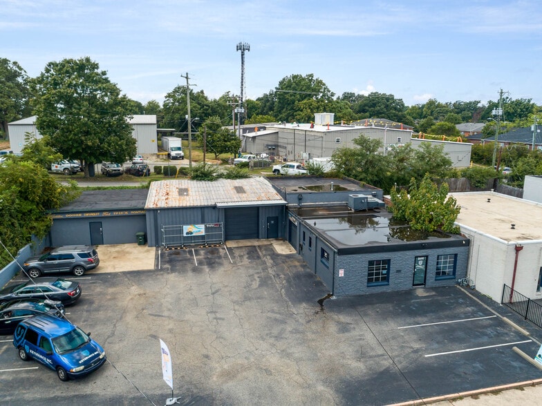 946 S Chapman St, Greensboro, NC for sale - Primary Photo - Image 2 of 7