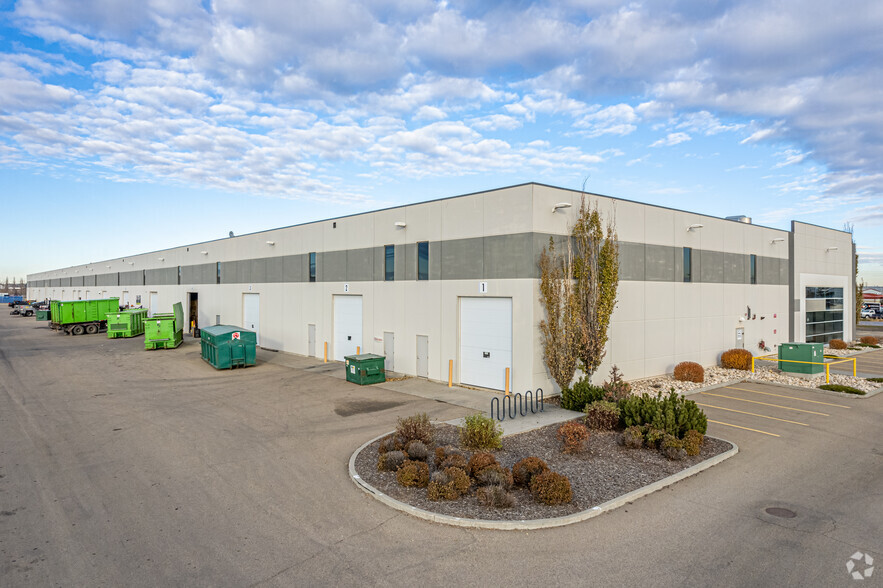 17306 129 Ave NW, Edmonton, AB for lease - Building Photo - Image 3 of 8