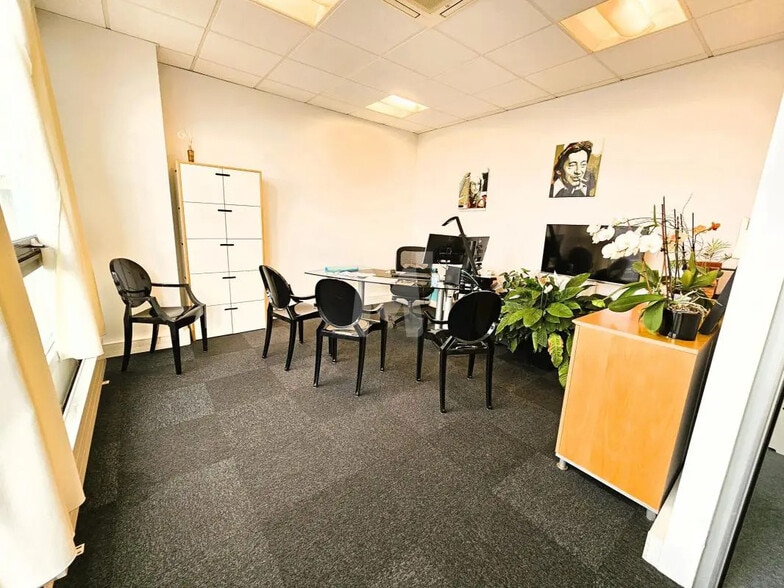Office in Évry-Courcouronnes for lease - Interior Photo - Image 2 of 10