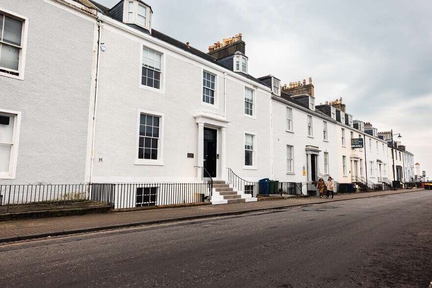 21 Wellington Sq, Ayr à louer - Photo du bâtiment - Image 2 de 16