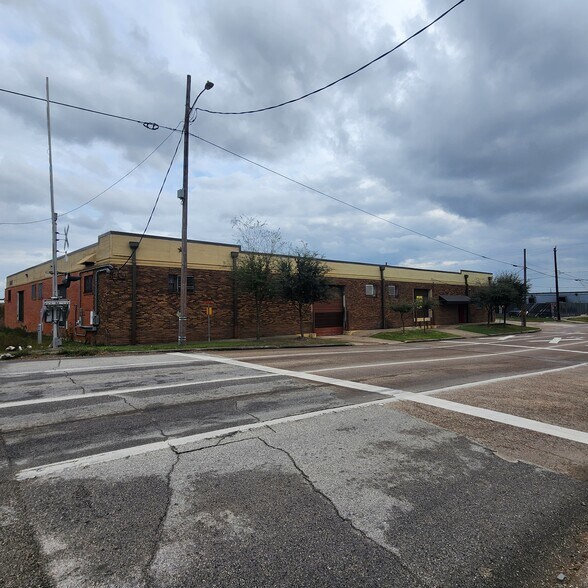 707 York St, Houston, TX à louer - Photo du bâtiment - Image 3 de 14