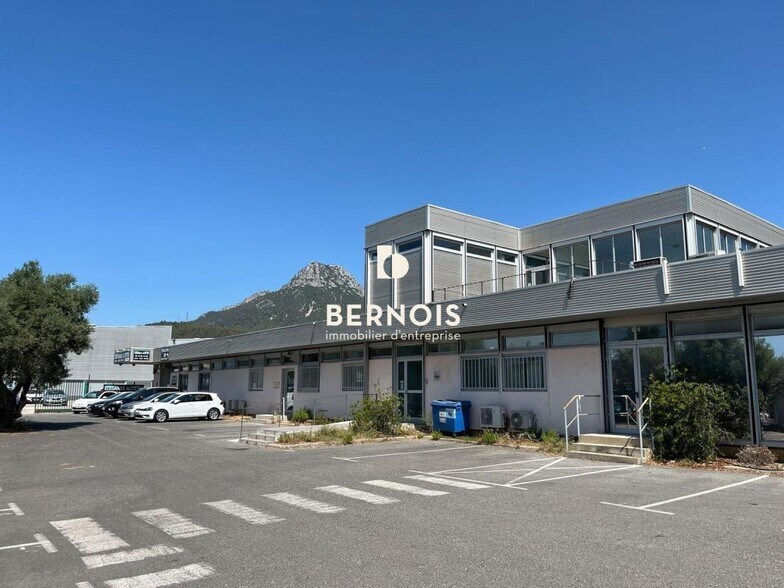 Office in La Garde for lease - Building Photo - Image 2 of 7