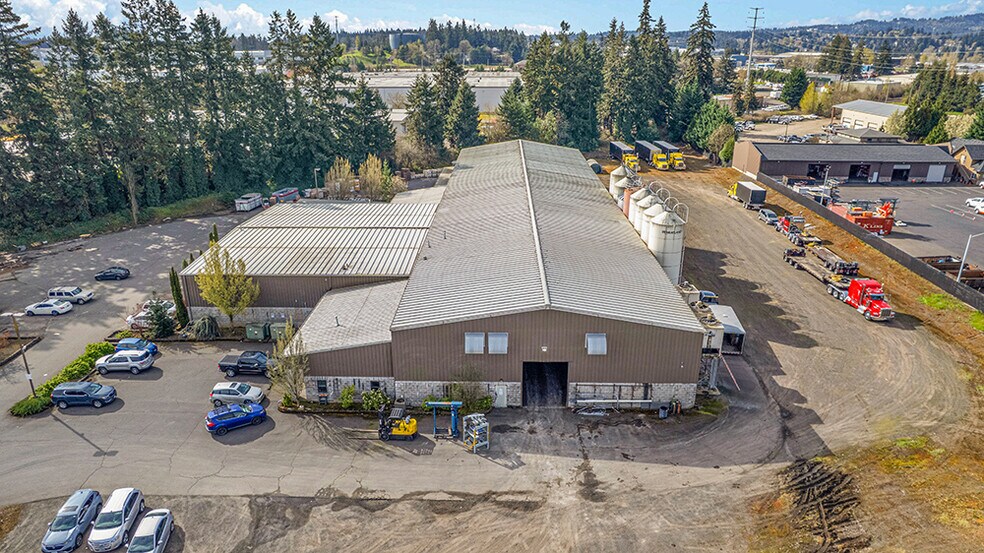 19939 SW Cipole Road portefeuille de 2 propriétés à vendre sur LoopNet.ca - Photo du bâtiment - Image 2 de 15