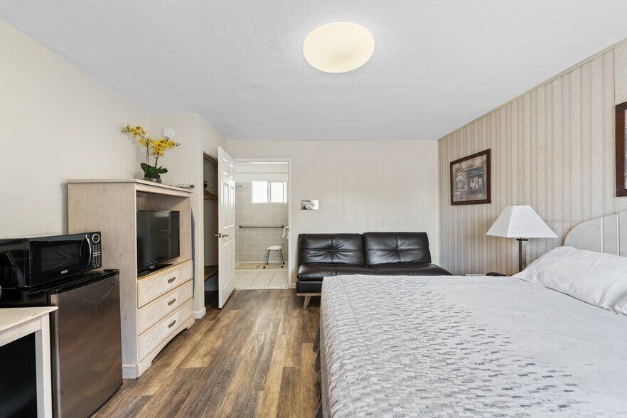 1736 Santa Rosa Ave, Santa Rosa, CA à vendre - Photo intérieure - Image 3 de 55