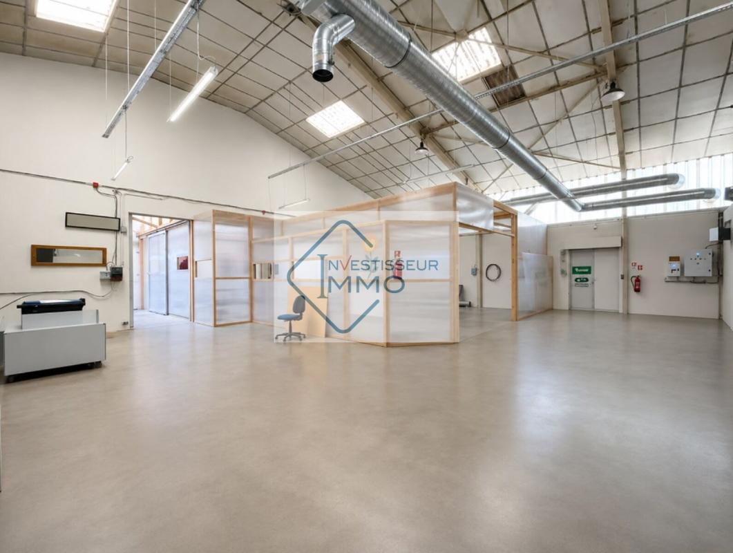 Industrial in Meaux for lease Building Photo- Image 1 of 7