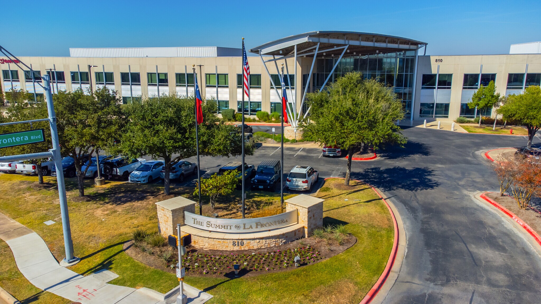 810 Hester's Crossing, Round Rock, TX for lease Primary Photo- Image 1 of 31