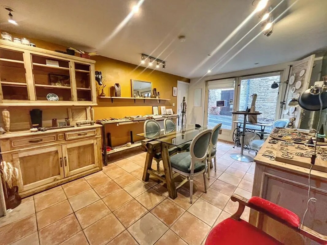 Retail in VAL D'OINGT for sale Interior Photo- Image 1 of 6