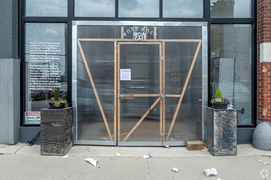 3700 S Iron St, Chicago, IL à vendre - Photo du bâtiment - Image 2 de 4