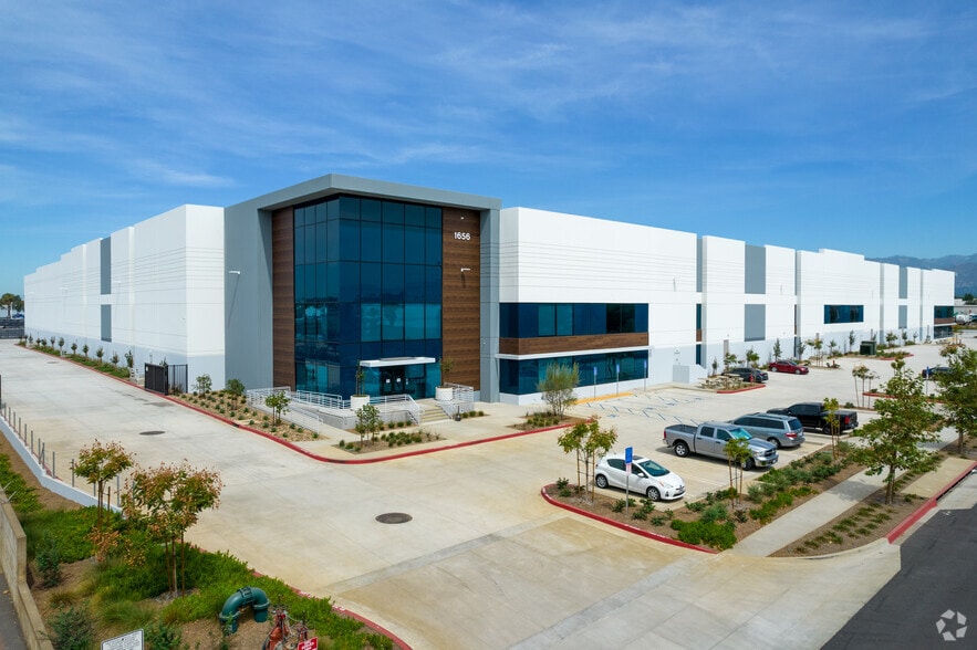 1656 S Cucamonga Ave, Ontario, CA for lease - Primary Photo - Image 1 of 8