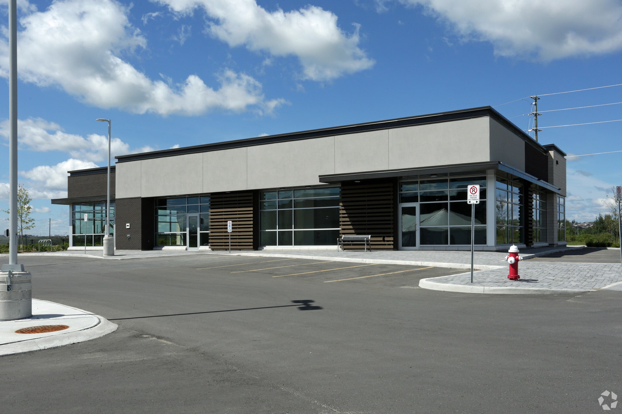 8221 Campeau Dr, Ottawa, ON à vendre Photo principale- Image 1 de 1