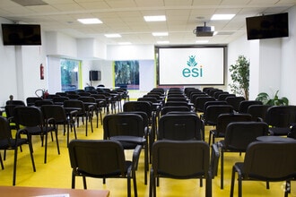 Calle del Corazón de María, 80, Madrid, Madrid for lease Interior Photo- Image 1 of 3