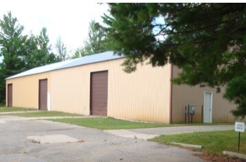 404 S Park Dr, Kalkaska, MI à louer - Photo du bâtiment - Image 2 de 54