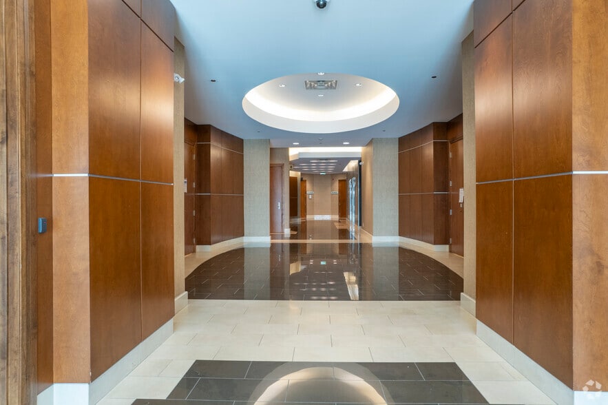 8800 Dufferin St, Vaughan, ON à louer - Hall d’entrée - Image 3 de 7