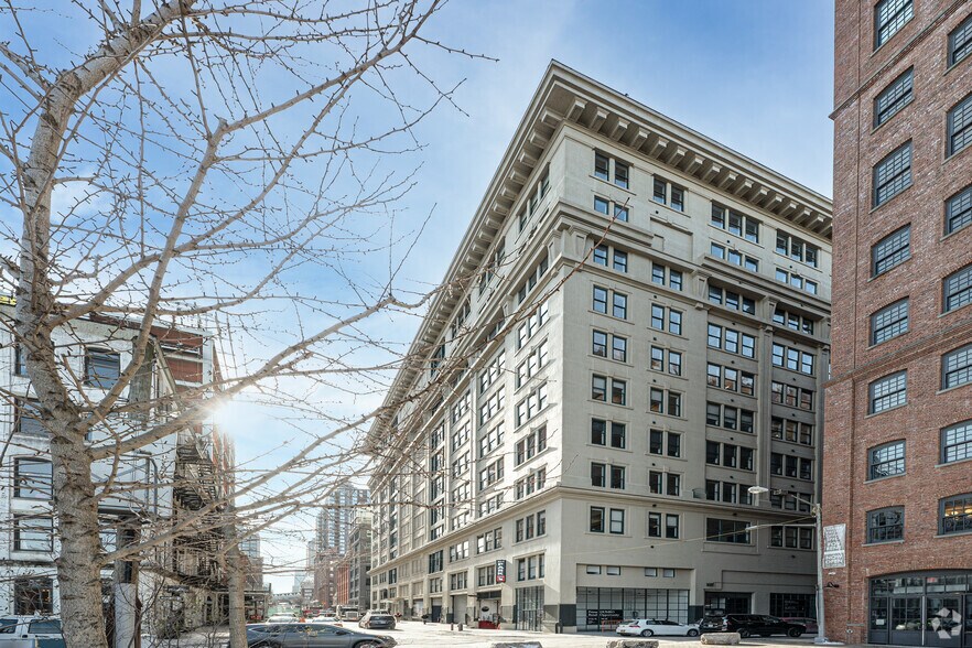 20 Jay St, Brooklyn, NY à louer - Photo du bâtiment - Image 2 de 3
