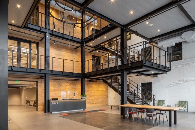 Plus de détails pour 1375 Peachtree St NE, Atlanta, GA - Bureau à louer