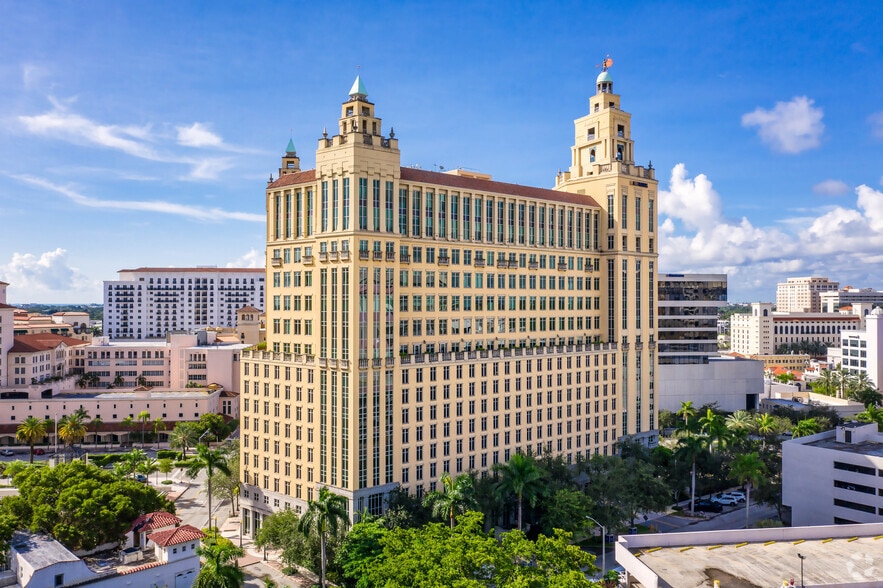 121 Alhambra Plz, Coral Gables, FL for lease - Building Photo - Image 3 of 12