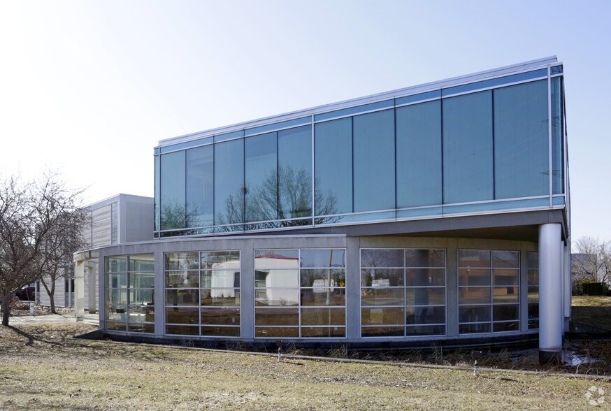 1000 Thomas Spratt Pl, Ottawa, ON for sale - Primary Photo - Image 1 of 1